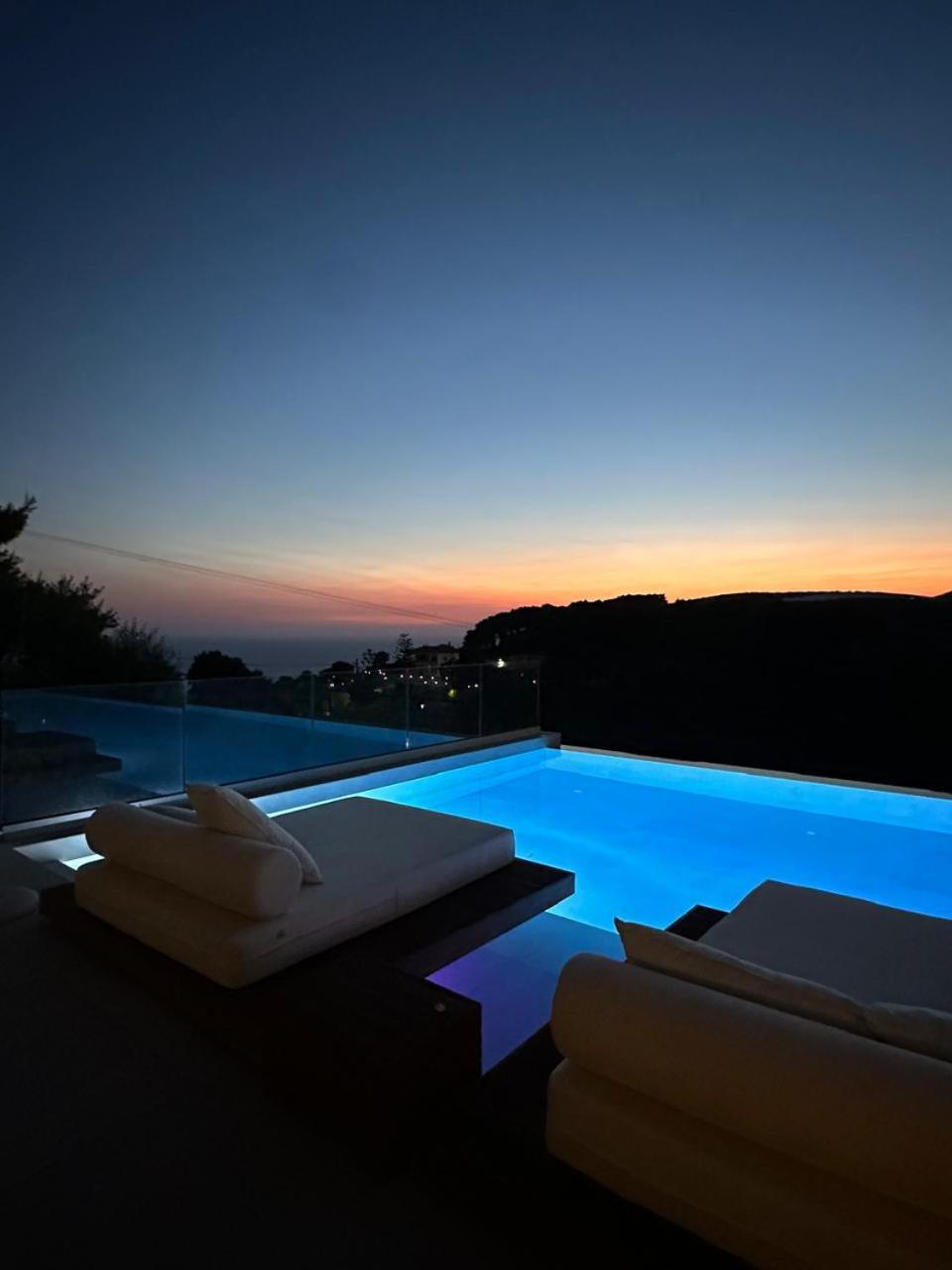 Myzith Luxury Suites Керион Экстерьер фото